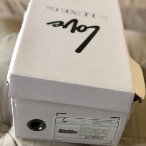 Brand new luxe Australia brand fur slippers